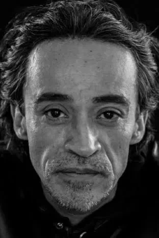 Profile image of Roberto Sosa