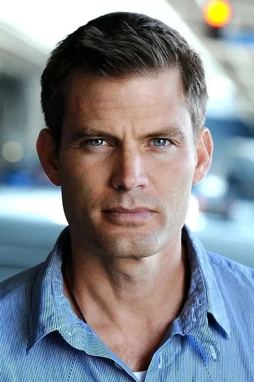 Profile image of Casper Van Dien