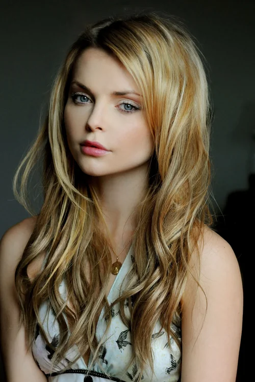 Profile image of Izabella Miko